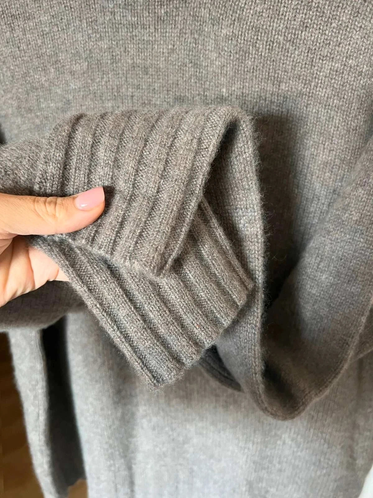 Princess goes Hollywood brown cashmere turtle sweater - view 4