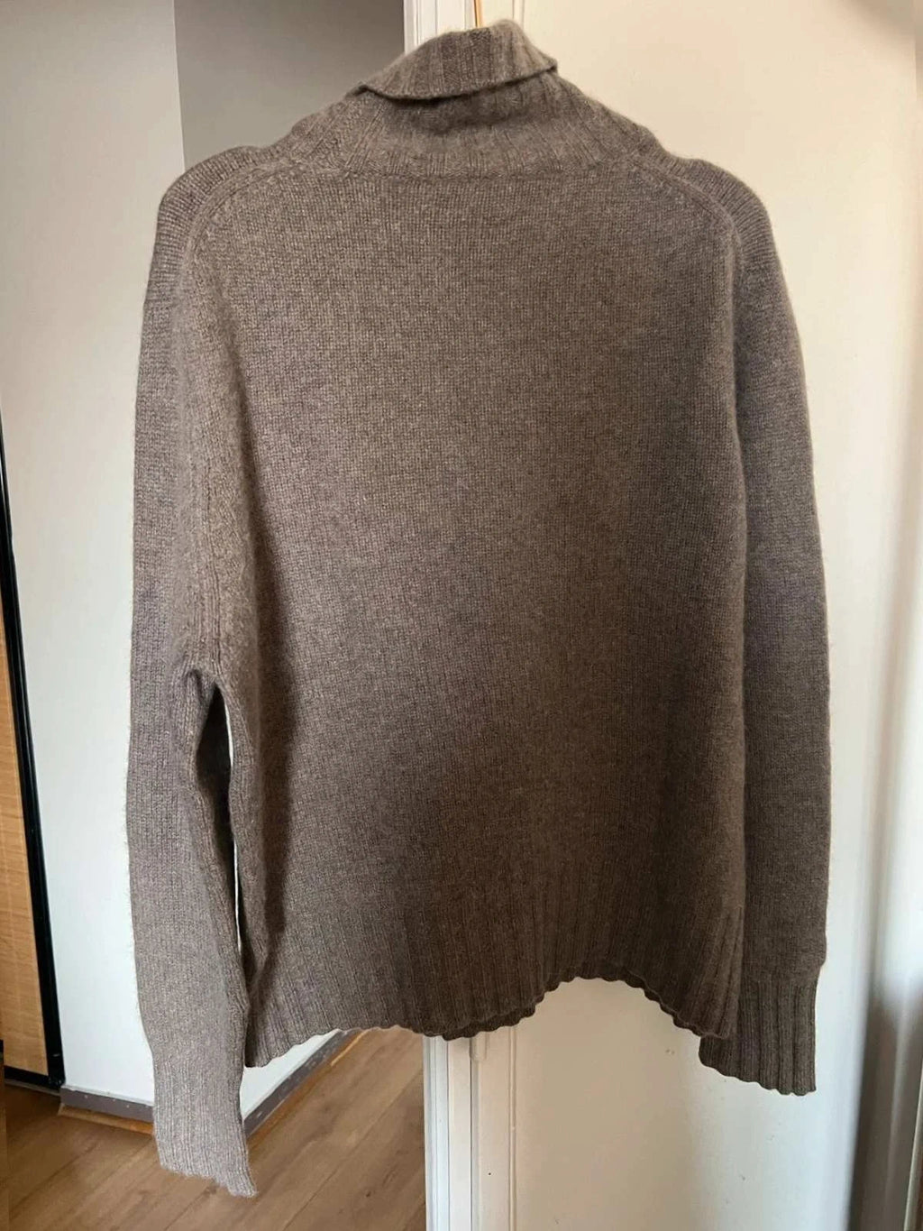 Princess goes Hollywood brown cashmere turtle sweater - view 7