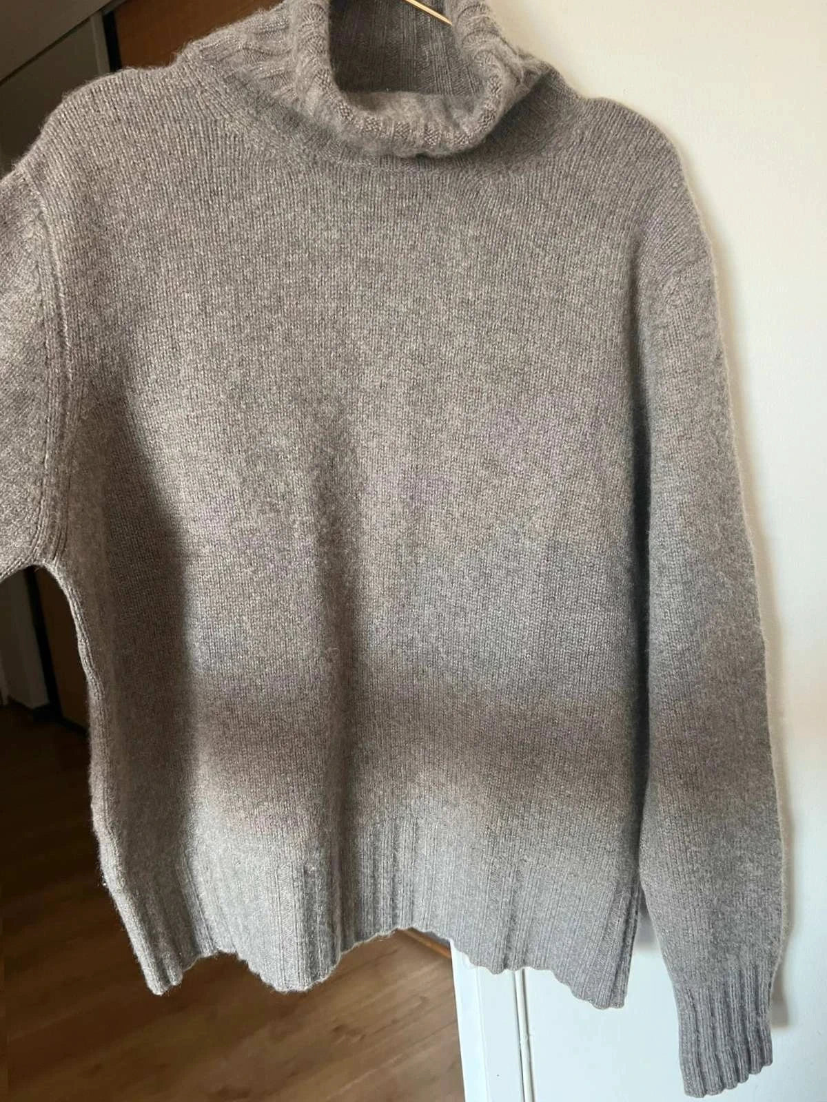 Princess goes Hollywood brown cashmere turtle sweater - view 5