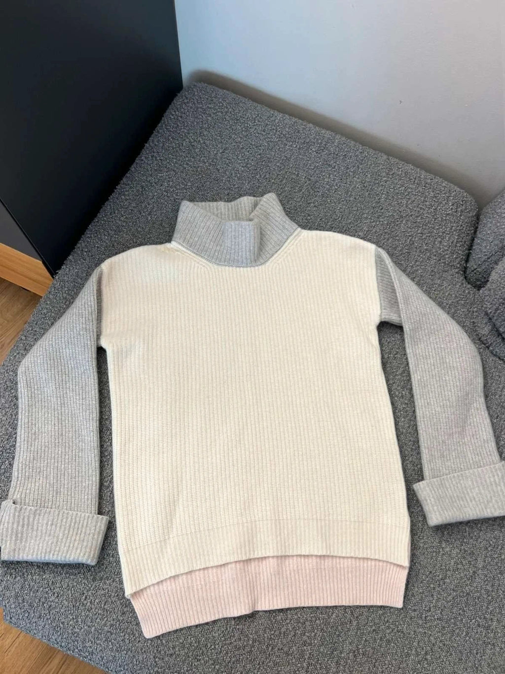 Peserico cashmere turtleneck sweater