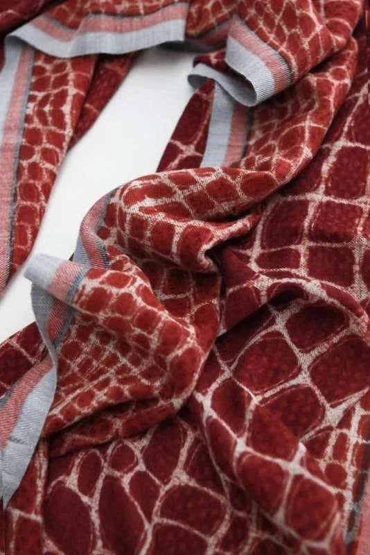 Inouitoosh wool silk shawl scarf - view 3