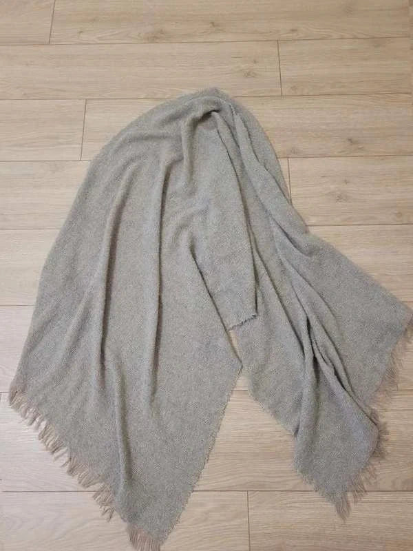 19 Andrea's 47 cappuccino beige cashmere silk shawl scarf