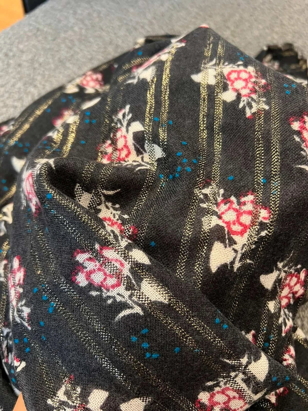 Eric Bompard black cashmere shawl scarf - view 7
