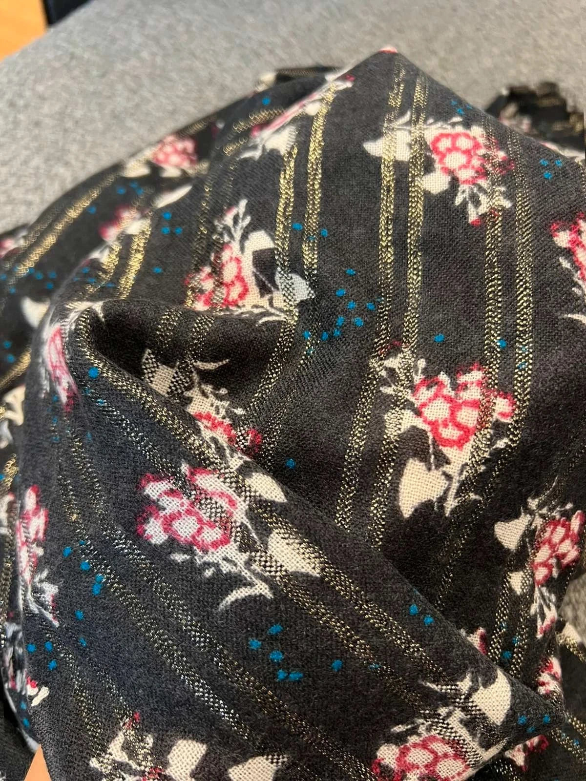 Eric Bompard black cashmere shawl scarf - view 7