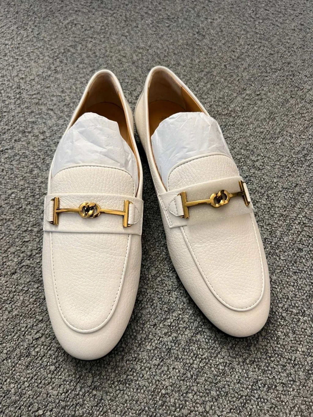 Tod's T ring new white loafers