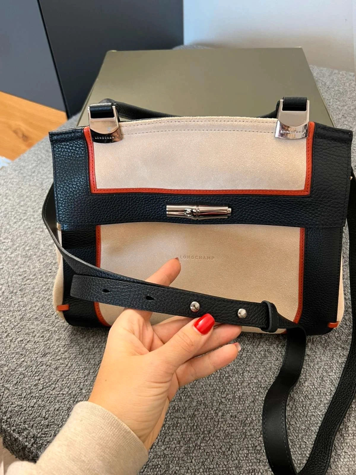 Longchamp Madeleine Tribu new suede leather bag - view 4