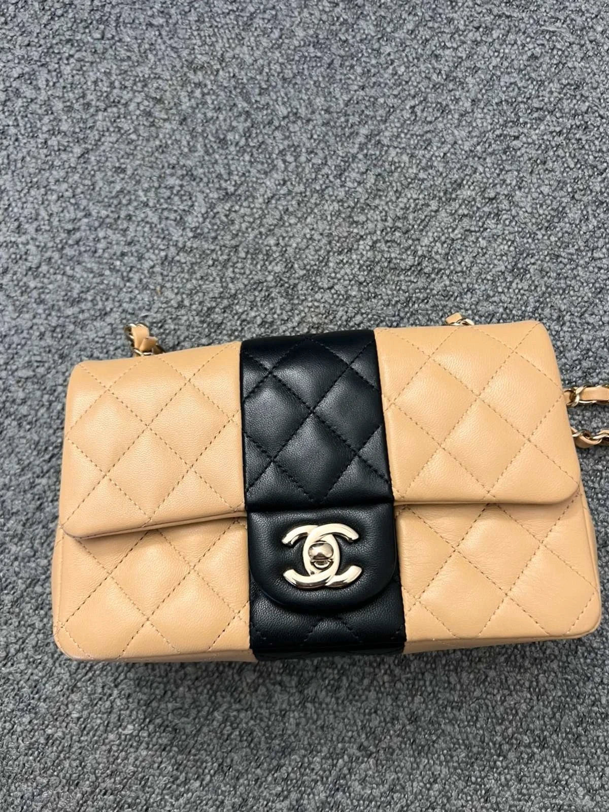 Chanel rare bicolor beige and black quilted leather mini crossbody bag - view 4