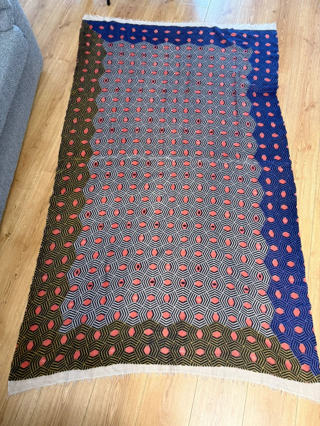 Friendly Hunting new huge cashmere shawl scarf