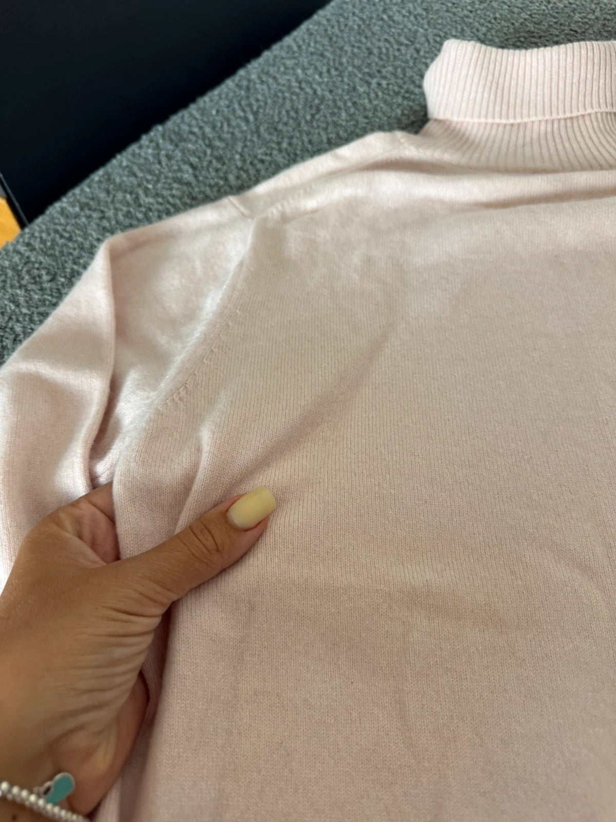 Eric Bompard light pink cashmere turtleneck sweater - view 3