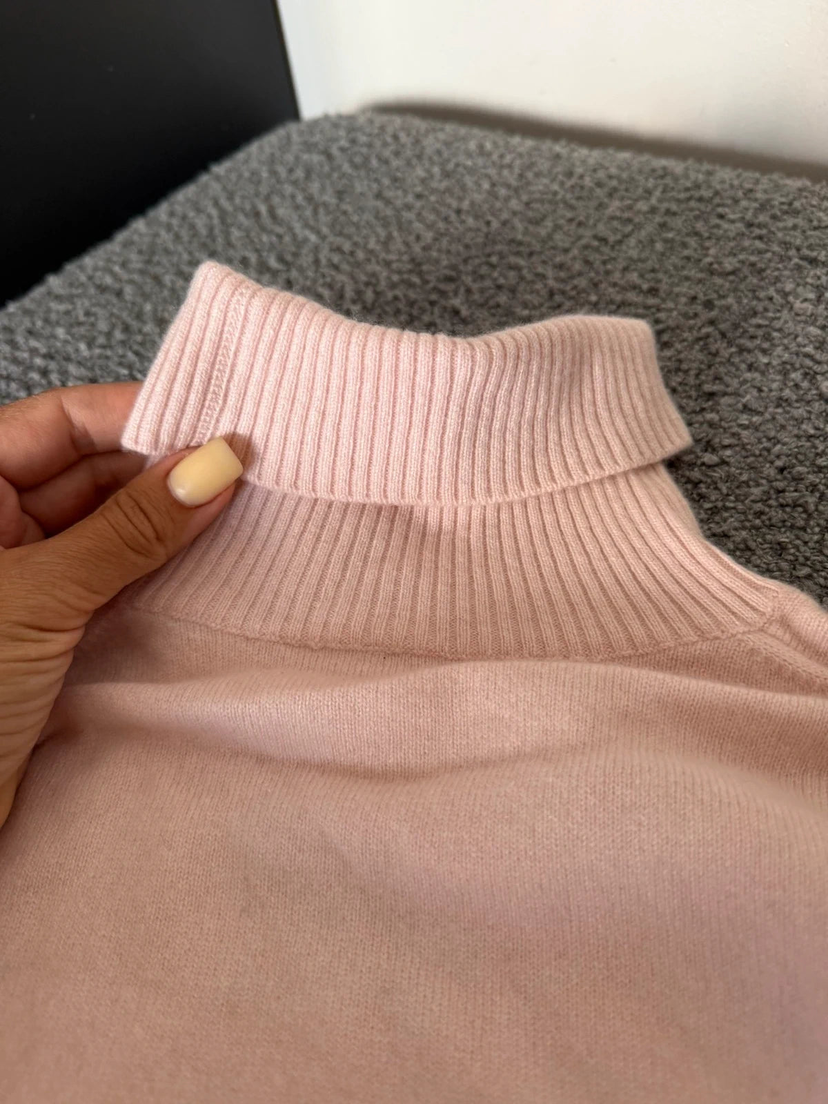 Eric Bompard light pink cashmere turtleneck sweater - view 4