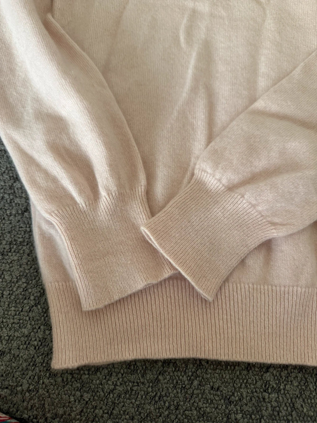 Eric Bompard light pink cashmere turtleneck sweater - view 2