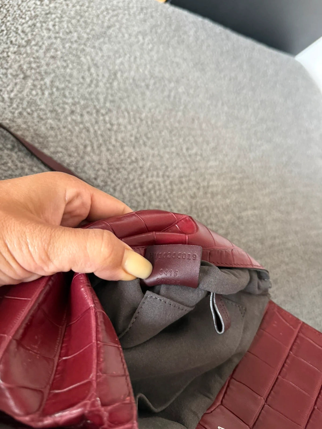 Vince burgundy croco leather crossbody bag - view 11