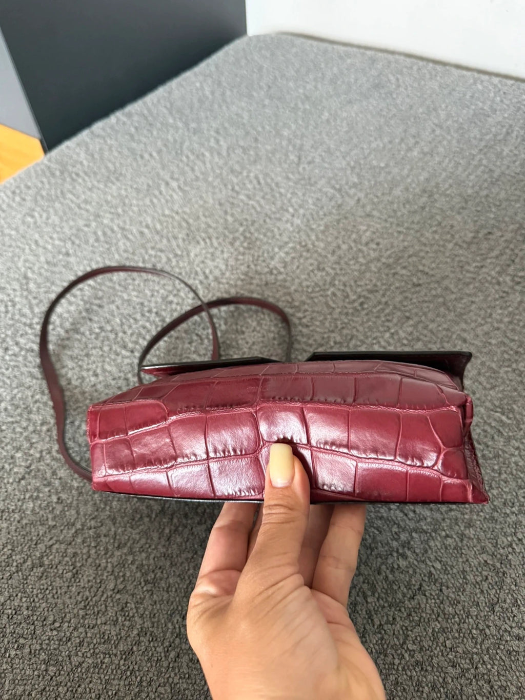 Vince burgundy croco leather crossbody bag - view 5