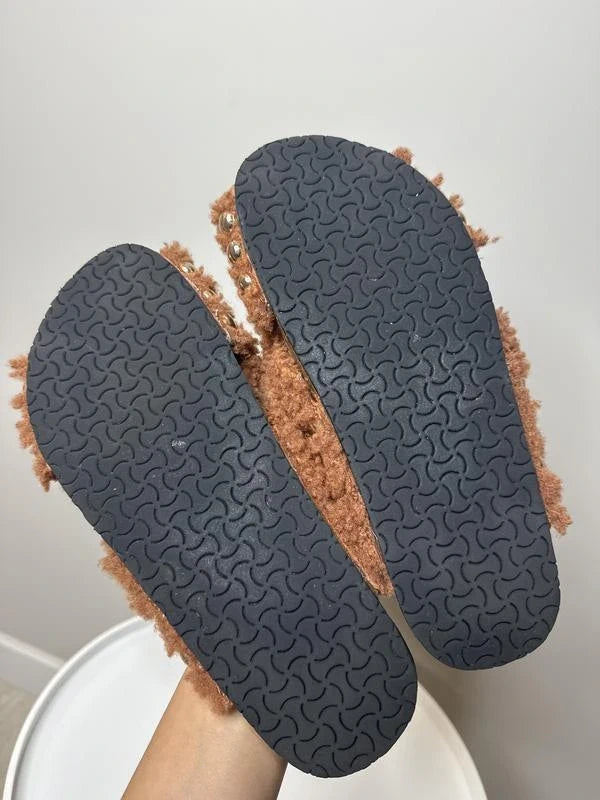 Dorothee Schumacher brown shearling sandals - view 3