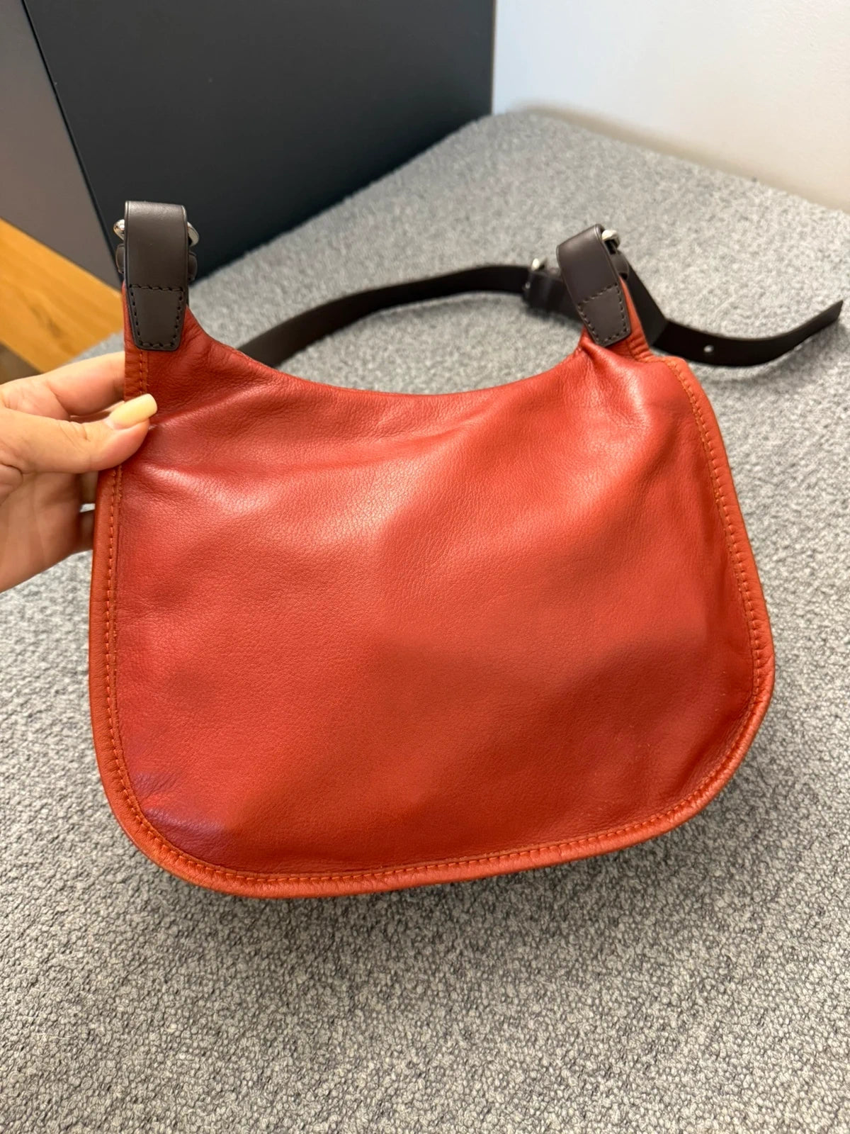 Longchamp balzane terracotta leather crossbody bag - view 9