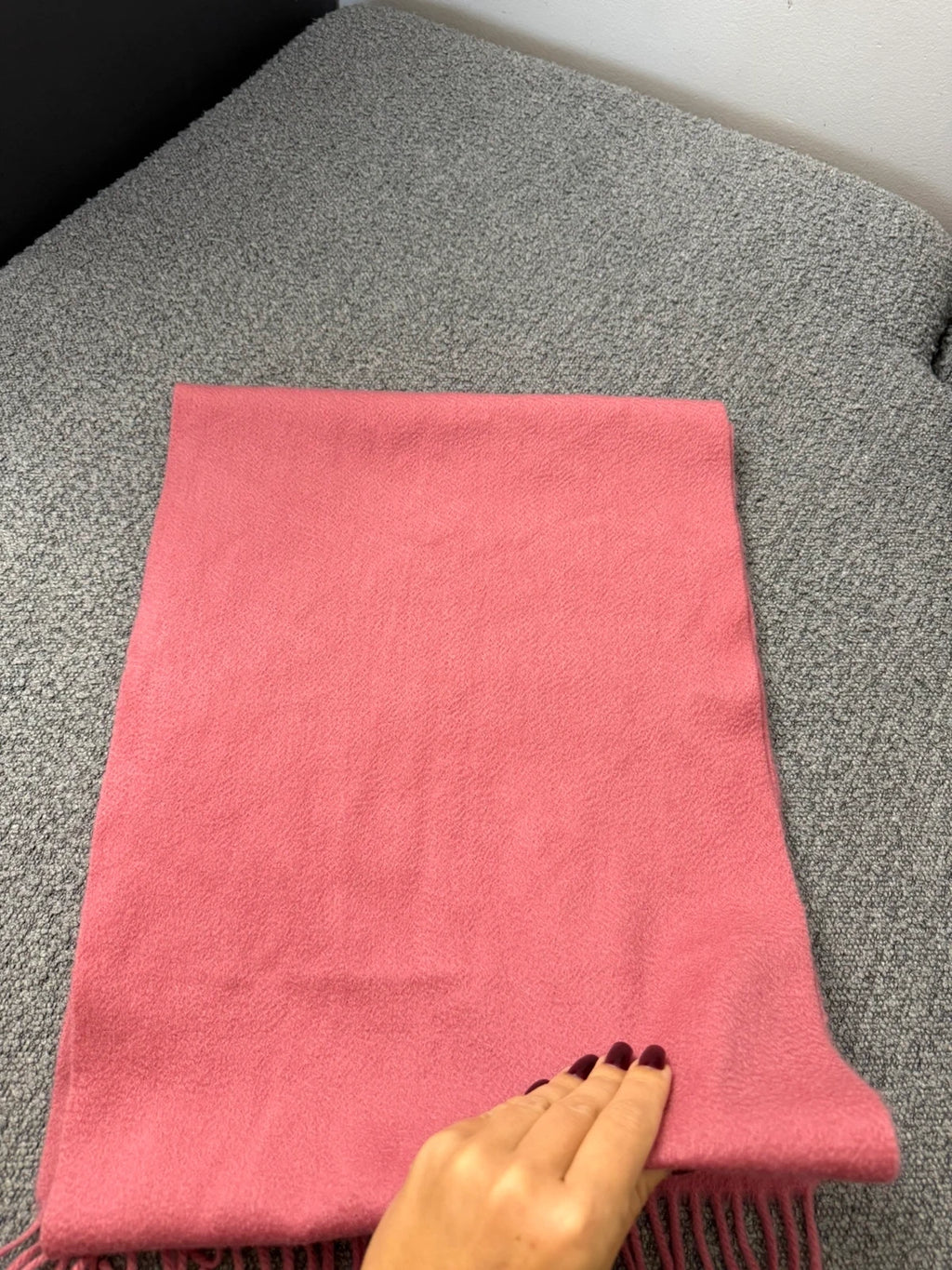 Eric Bompard cashmere dusty pink scarf - view 3