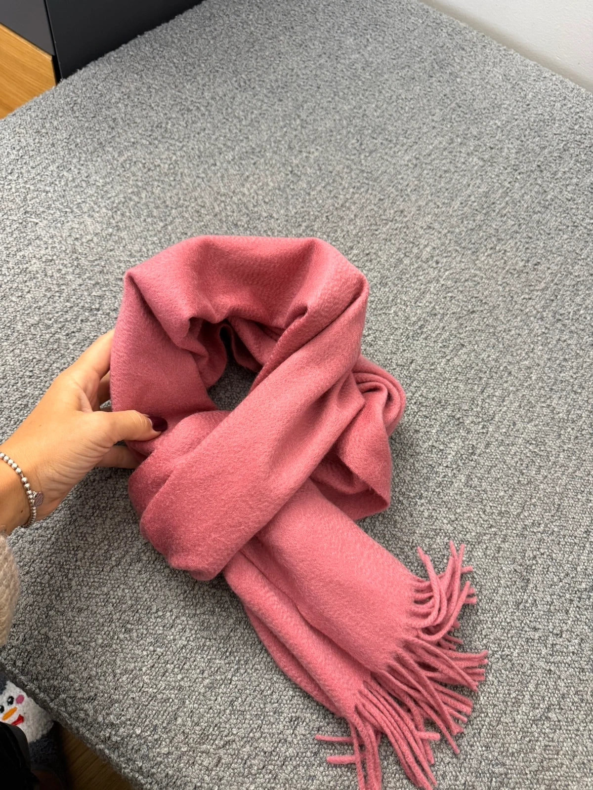 Eric Bompard cashmere dusty pink scarf - view 7