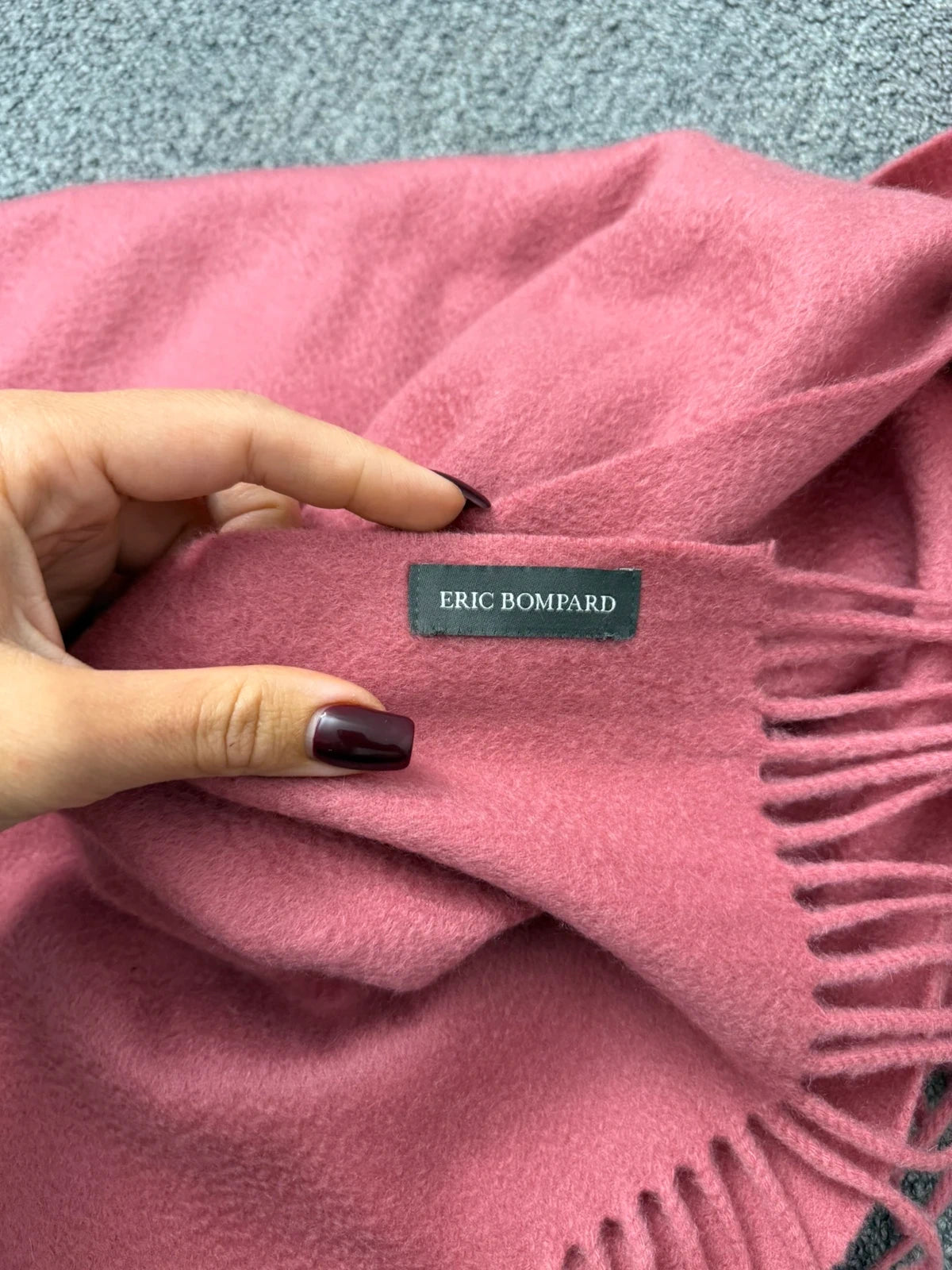 Eric Bompard cashmere dusty pink scarf - view 6