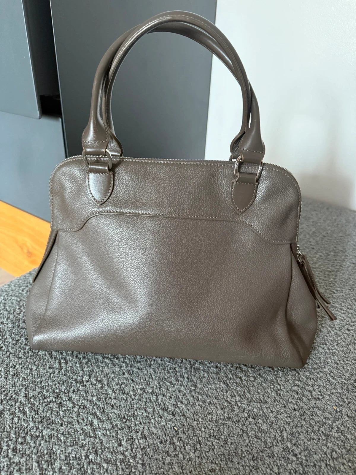 Longchamp taupe brown leather bag - view 4