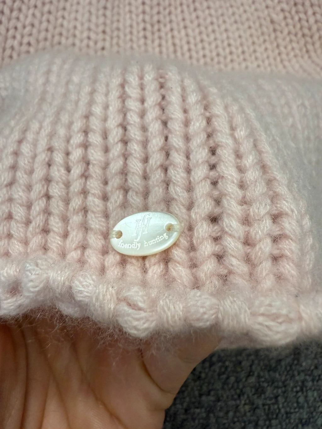 Friendly Hunting pink cashmere hat - view 2