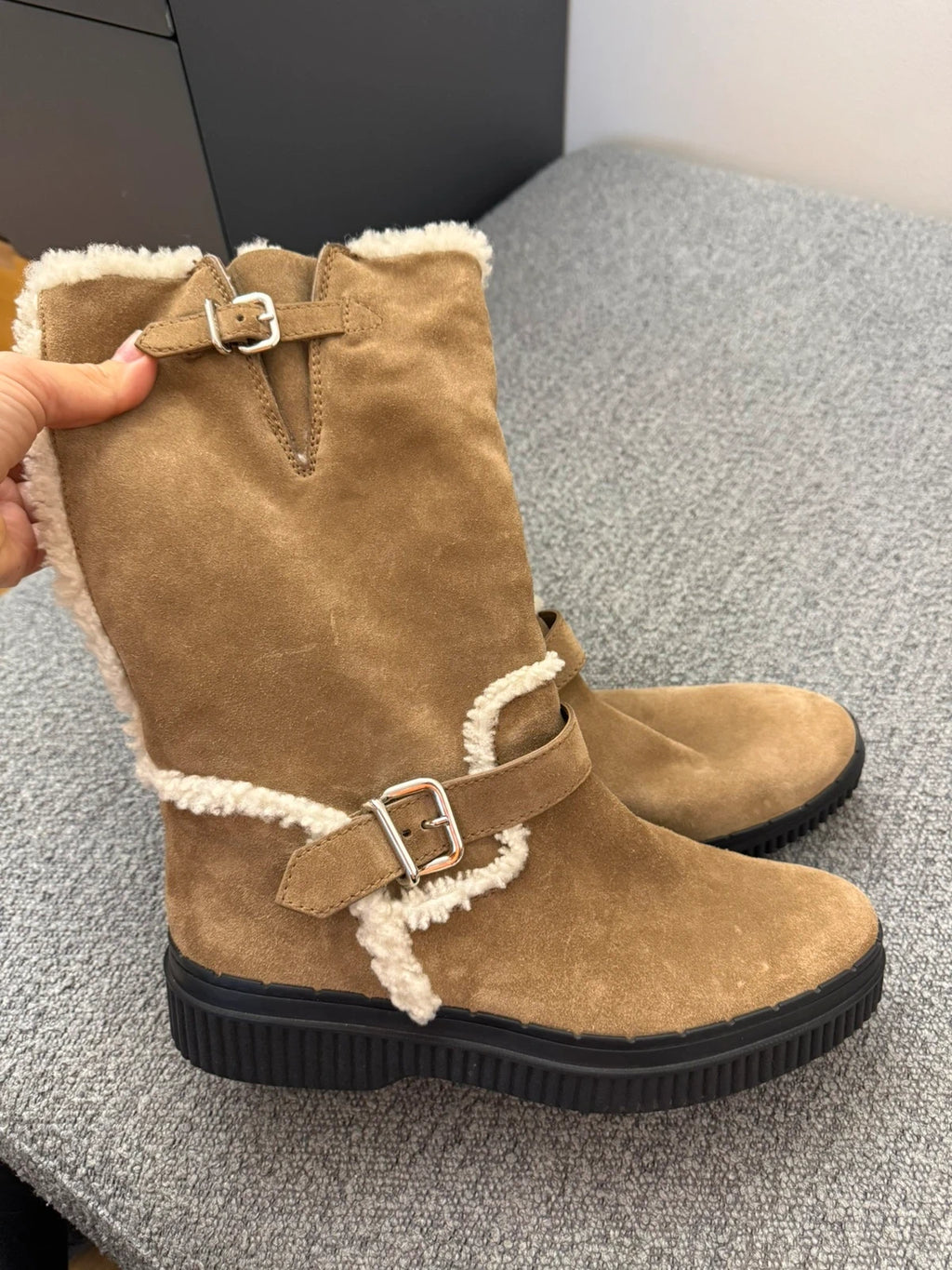 Tod's beige suede white shearling winter boots