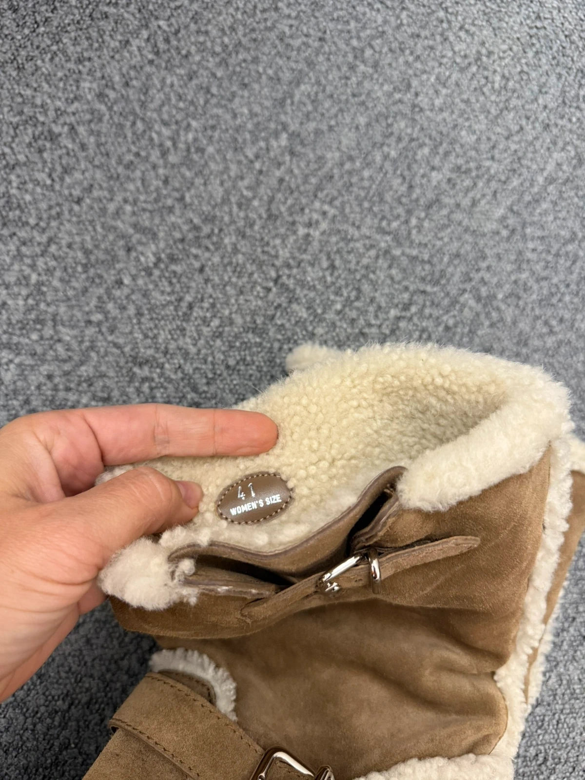 Tod's beige suede white shearling winter boots - view 7