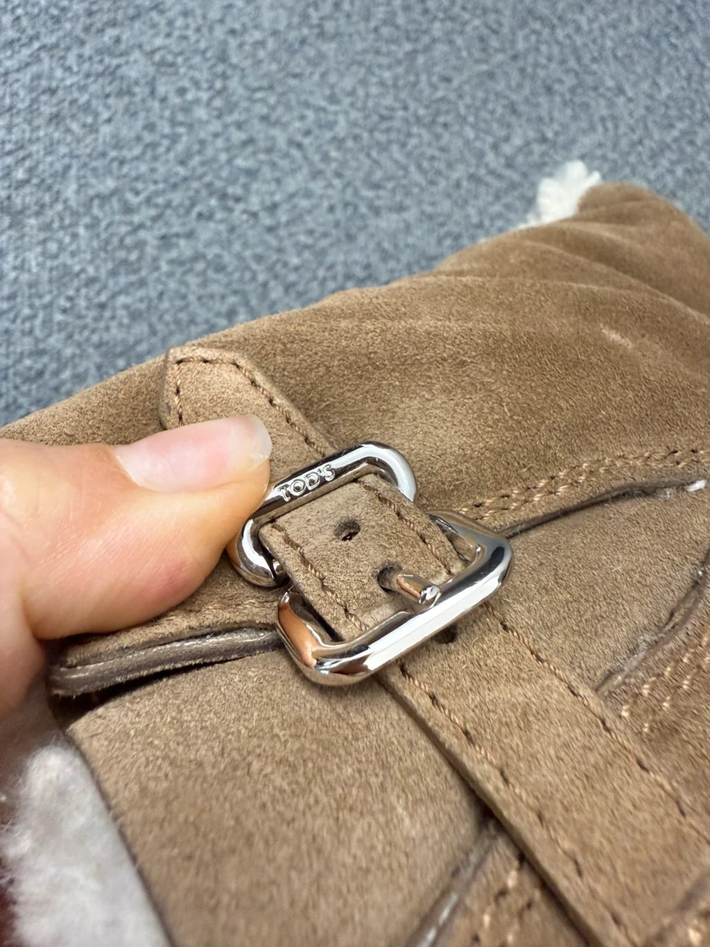 Tod's beige suede white shearling winter boots - view 11
