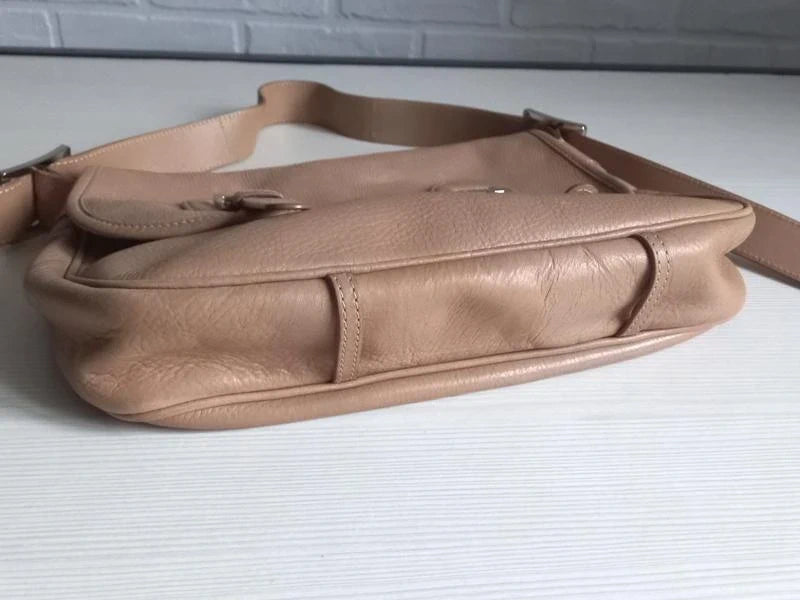 Longchamp cosmos beige leather messenger bag - view 6