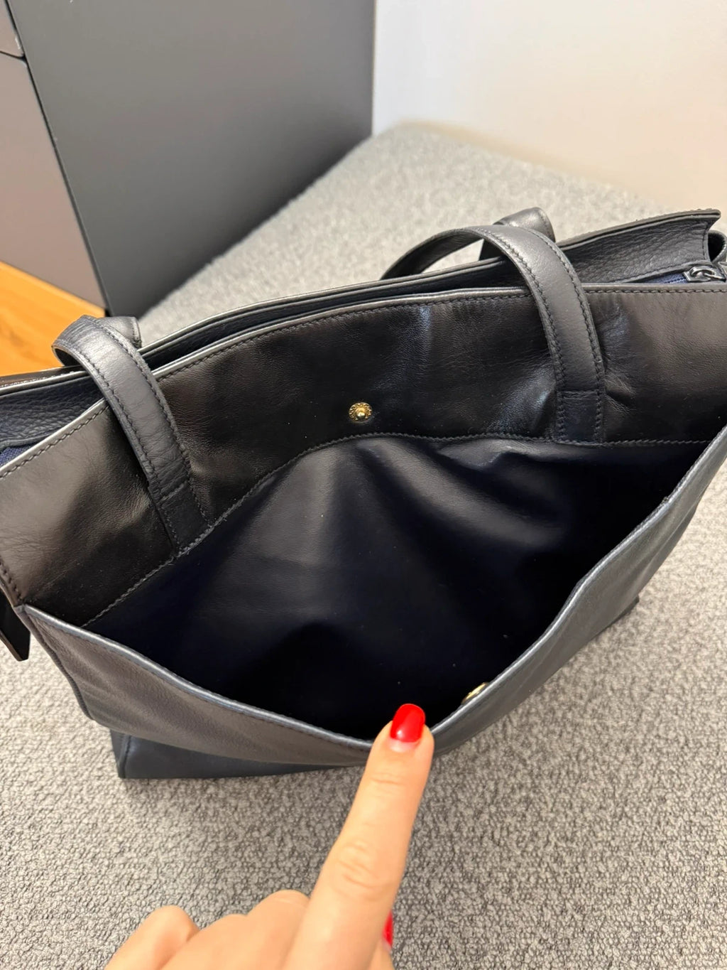 Longchamp vintage navy blue and black leather shoulder bag - view 6