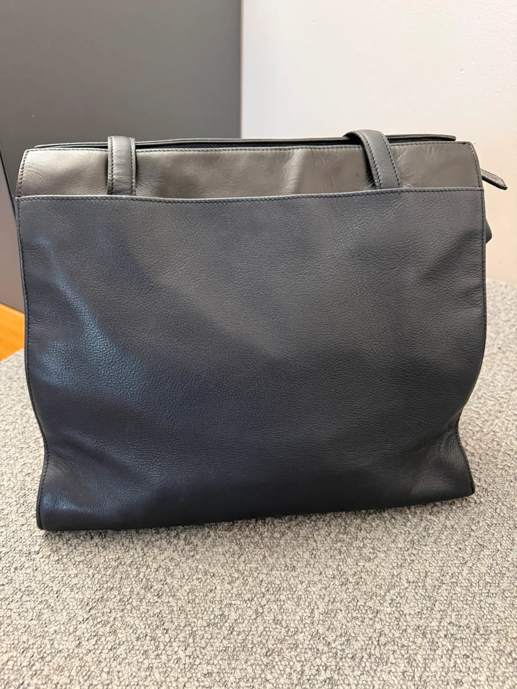Longchamp vintage navy blue and black leather shoulder bag - view 4