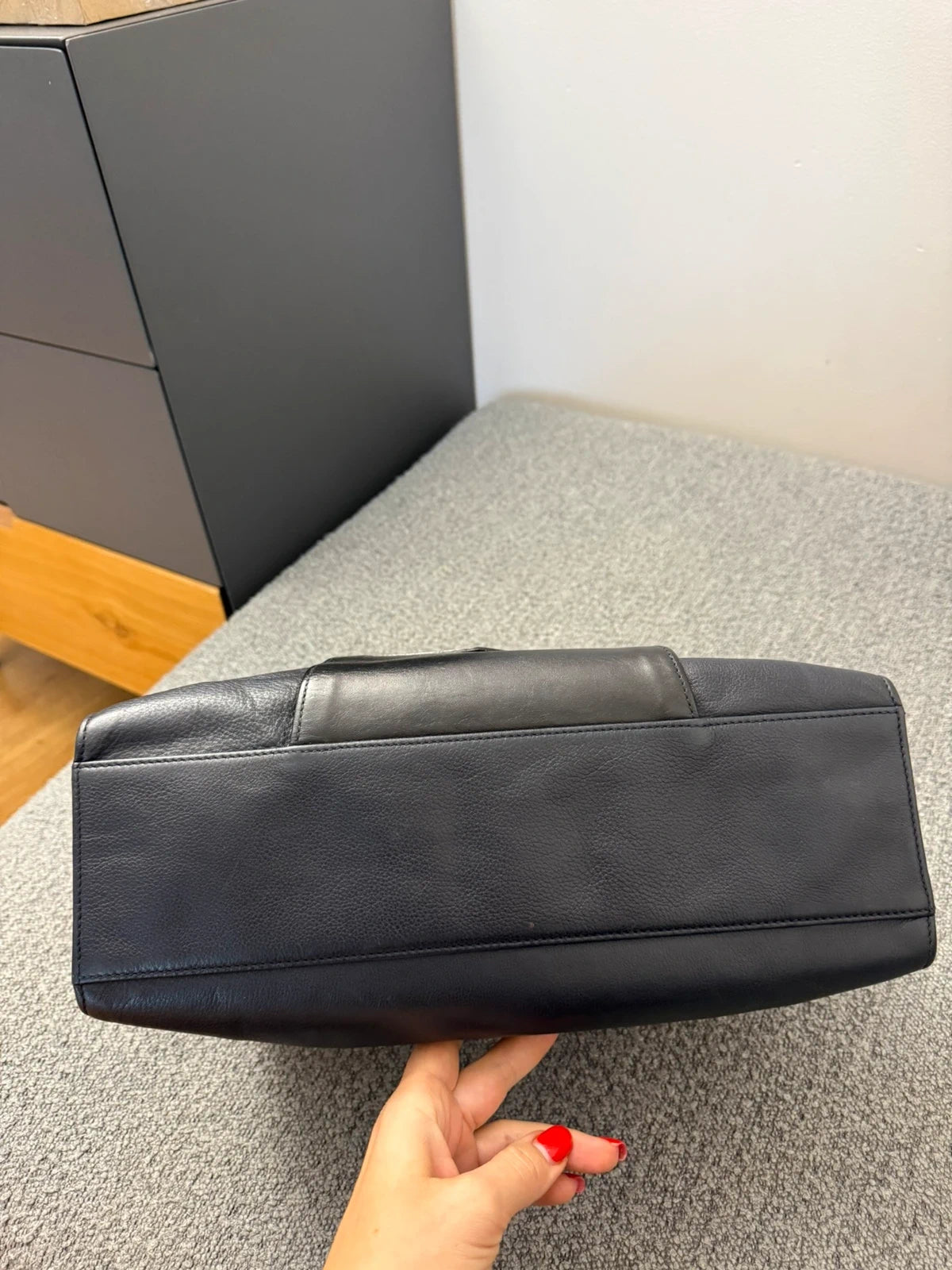Longchamp vintage navy blue and black leather shoulder bag - view 13