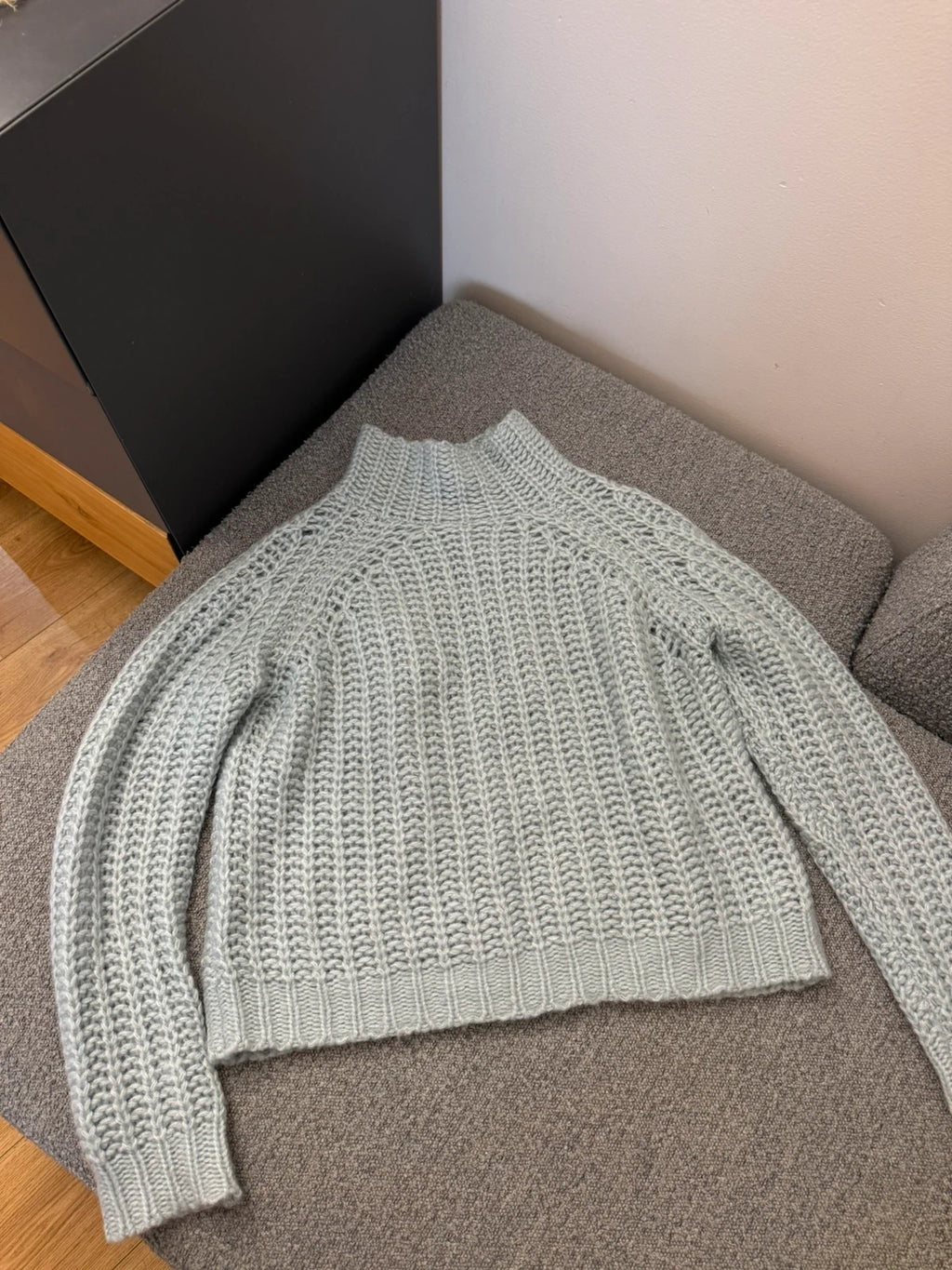 Hemisphere blue cashmere silk blend turtleneck sweater