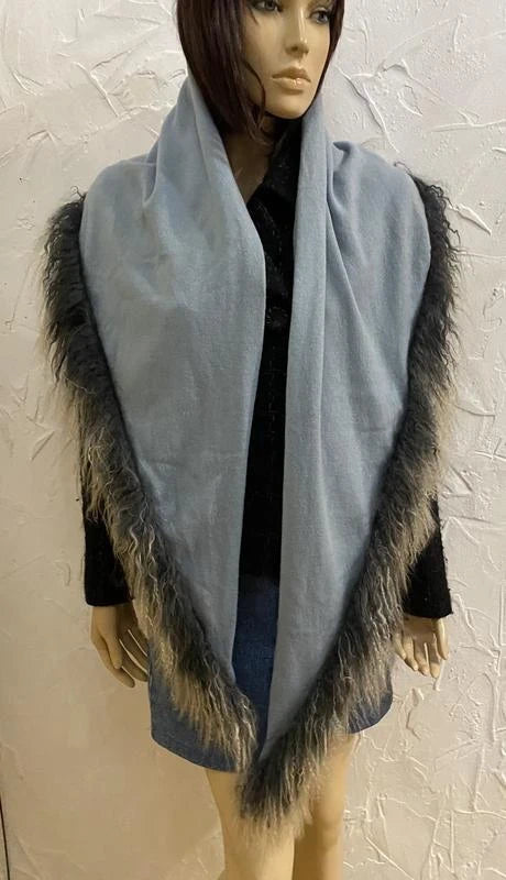Hemisphere blue cashmere scarf with Mongolian sheep fur - view 3