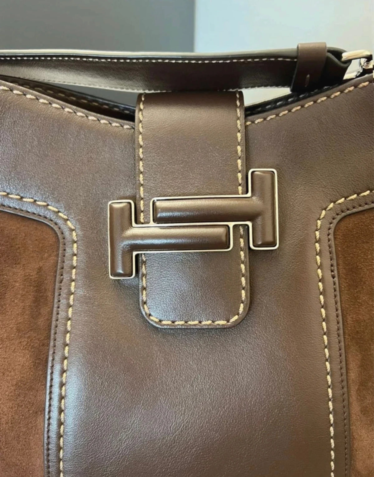 Tod's double T new brown suede shoulder bag - view 2