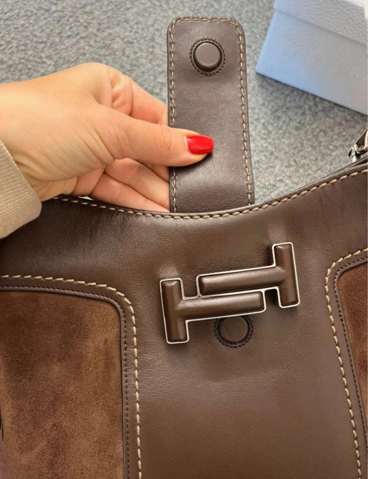 Tod's double T new brown suede shoulder bag - view 13