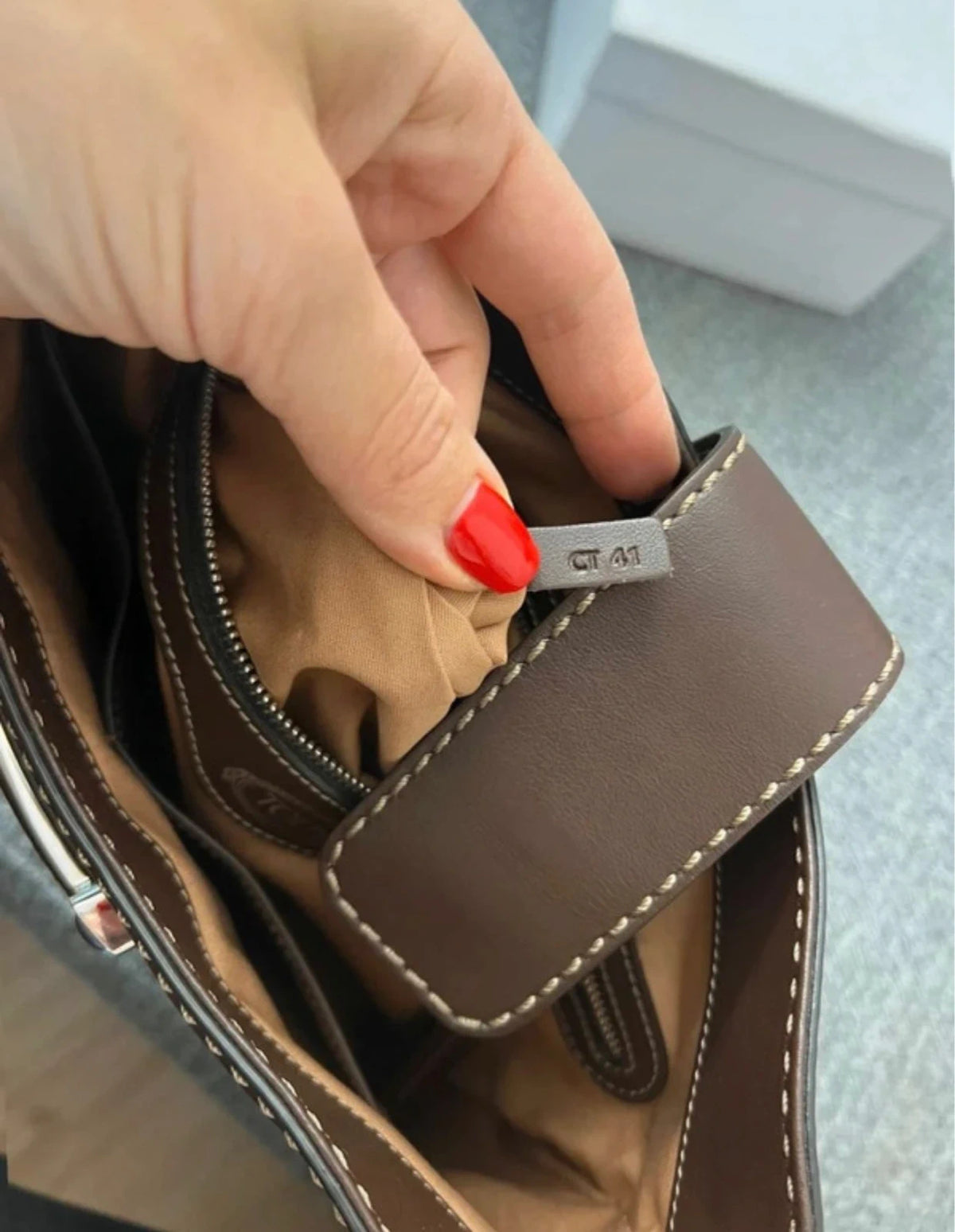 Tod's double T new brown suede shoulder bag - view 17