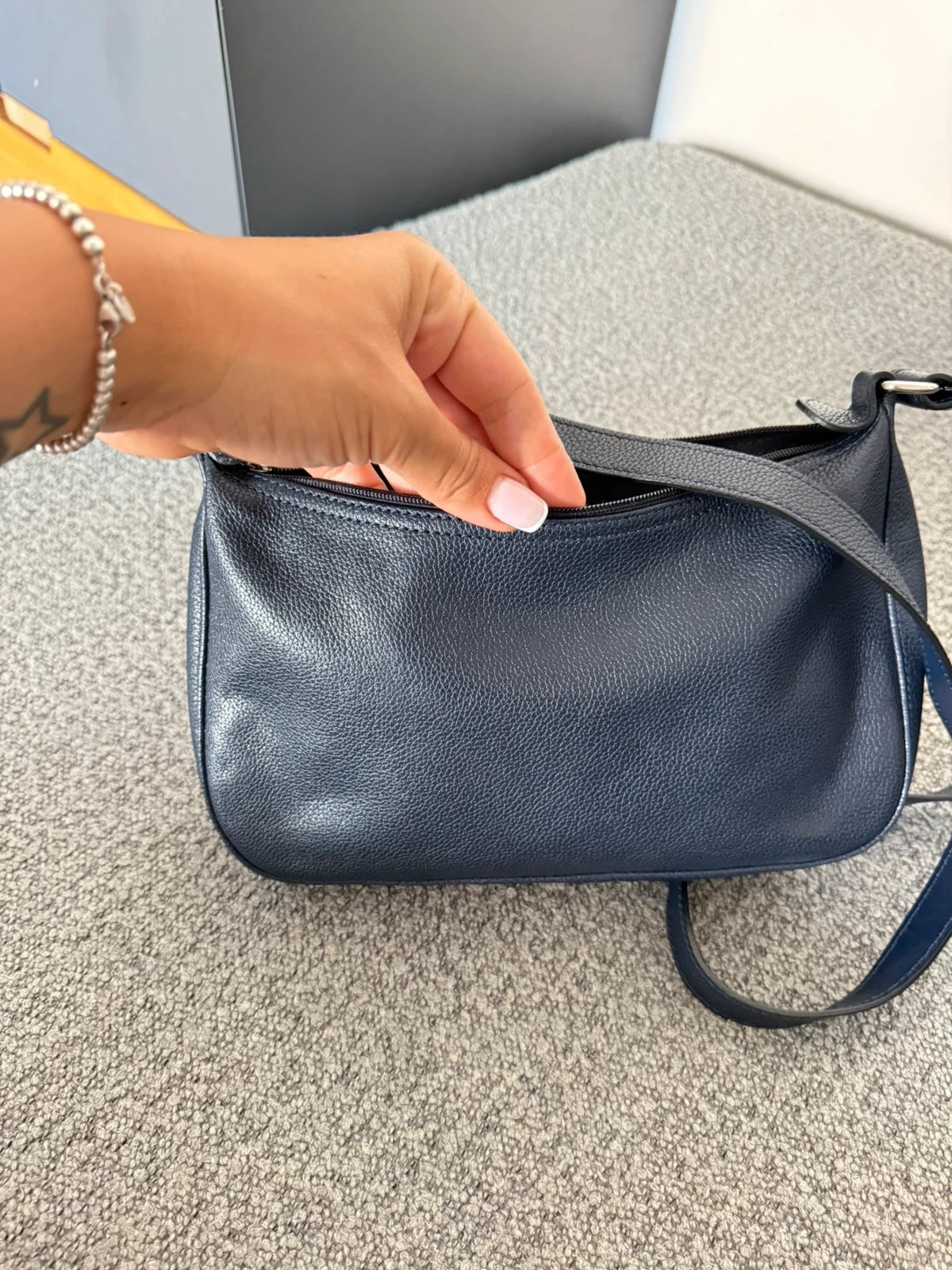 Longchamp navy blue leather crossbody / shoulder bag - view 5