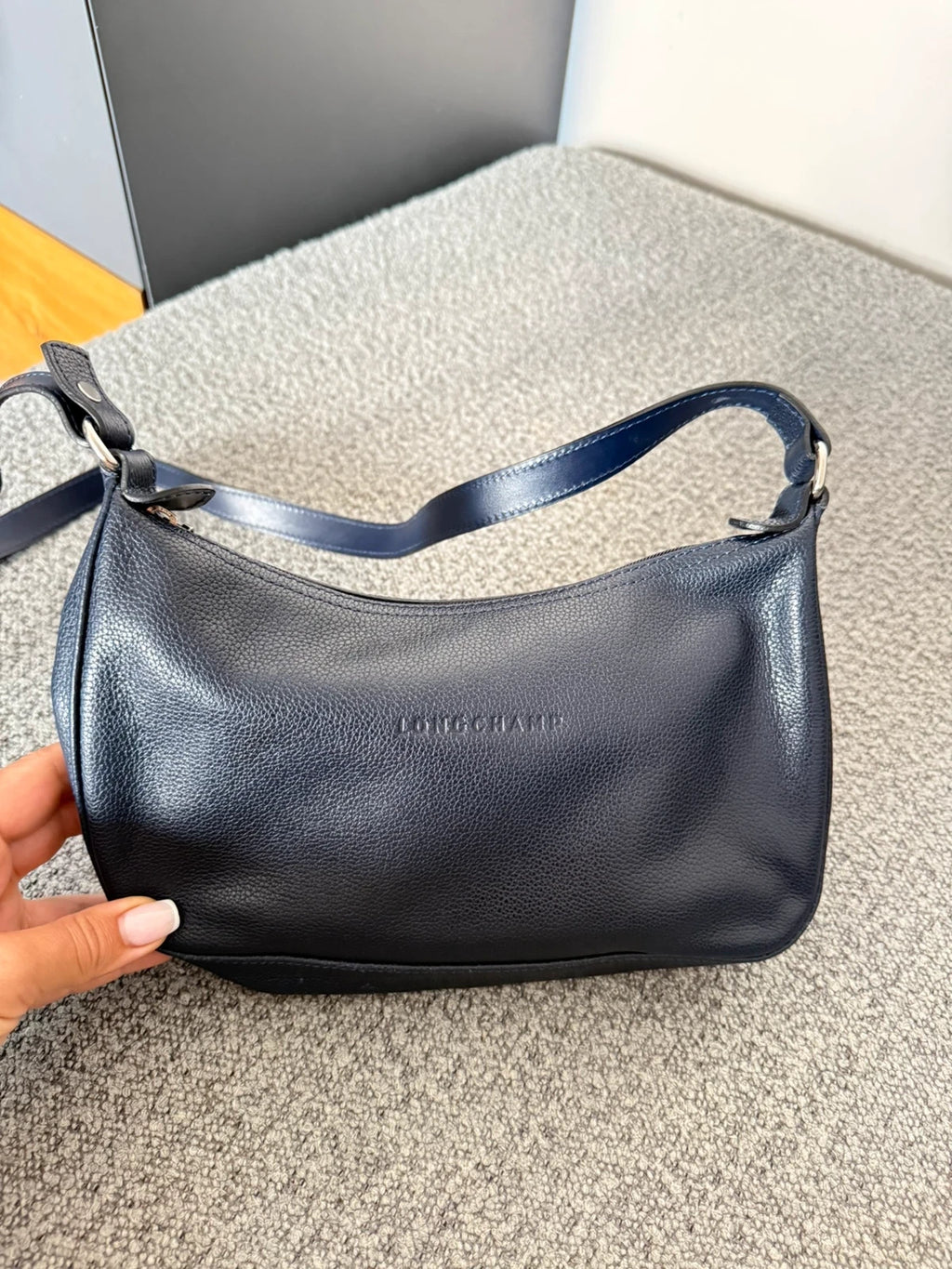 Longchamp navy blue leather crossbody / shoulder bag - view 4