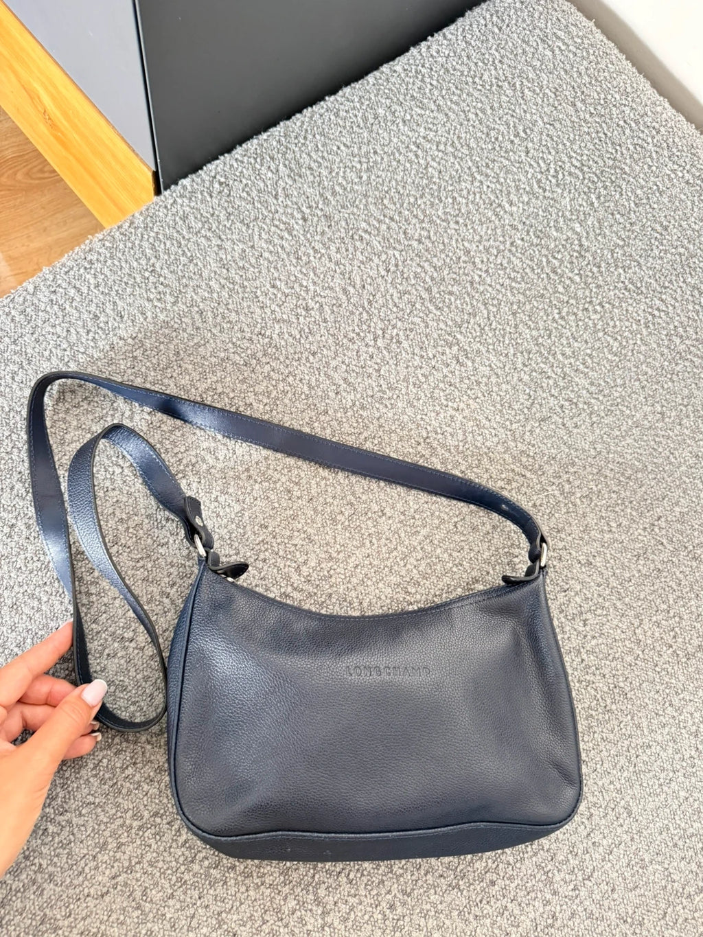 Longchamp navy blue leather crossbody / shoulder bag - view 3