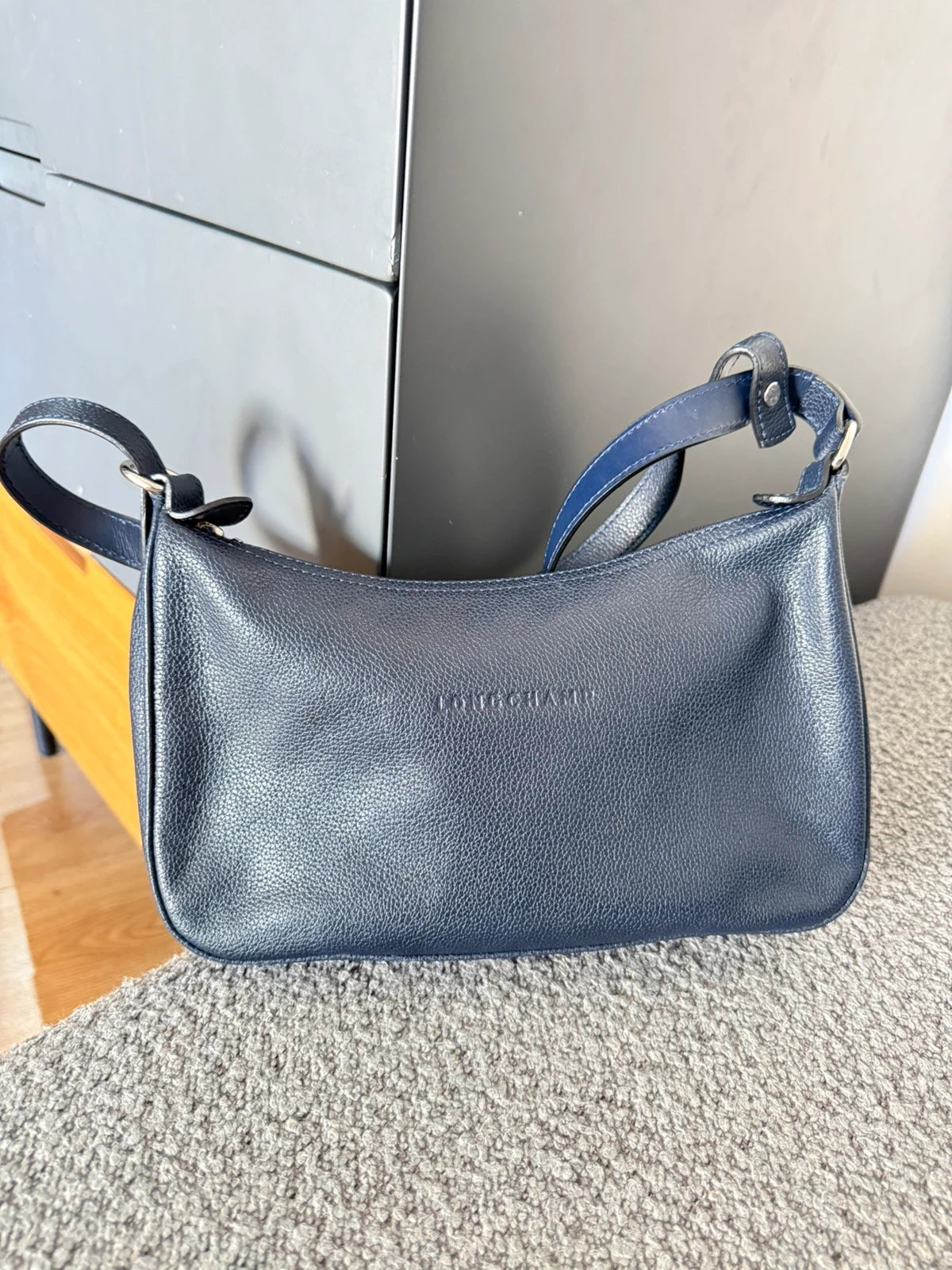 Longchamp navy blue leather crossbody / shoulder bag