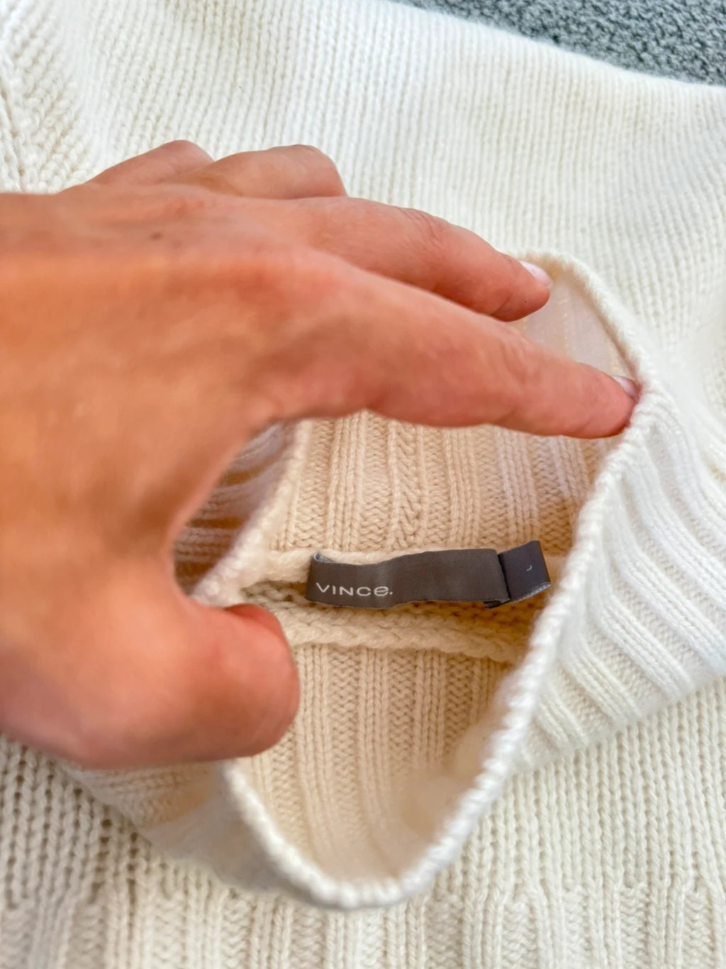 Vince 100% cashmere white turtleneck sweater - view 5