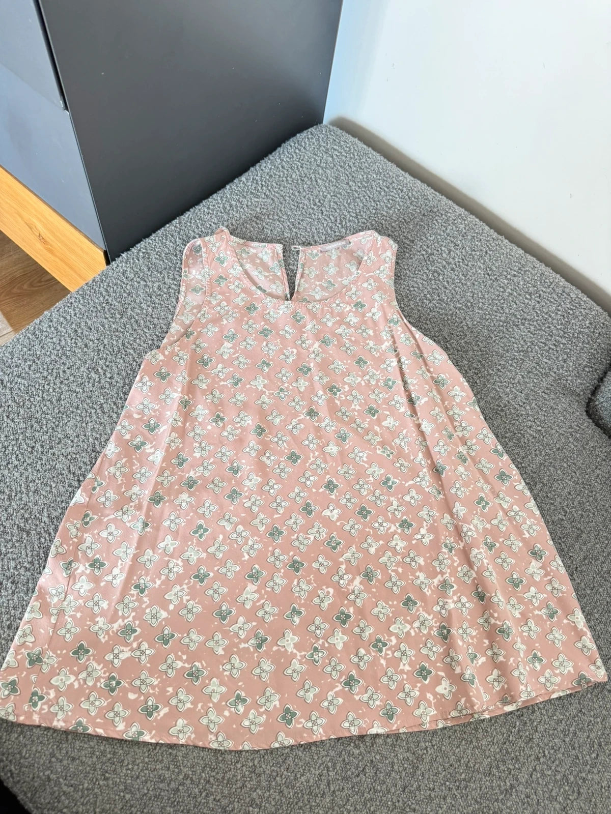 Hemisphere silk top