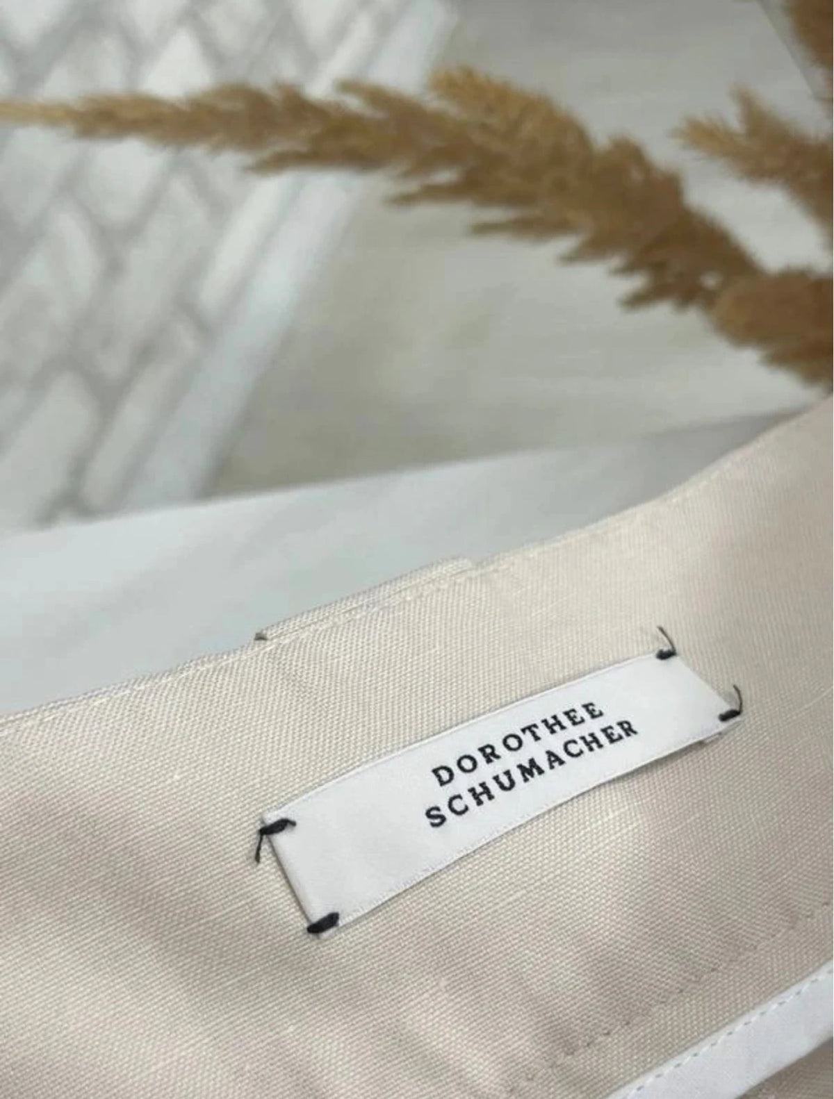 Dorothee Schumacher beige linen viscose shorts - view 6