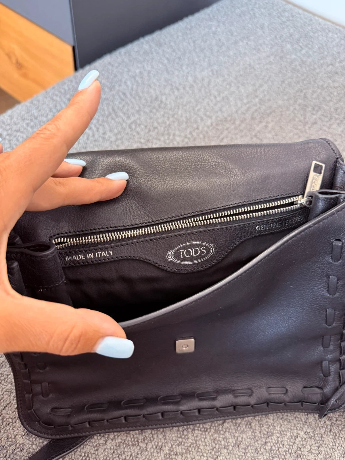 Tod's double T black leather handbag /crossbody bag - view 14