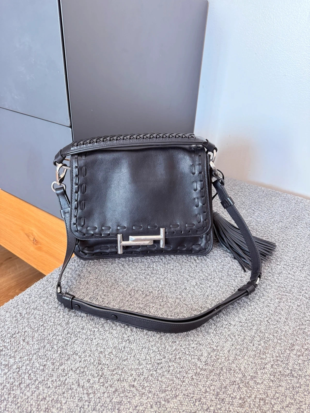 Tod's double T black leather handbag /crossbody bag - view 3