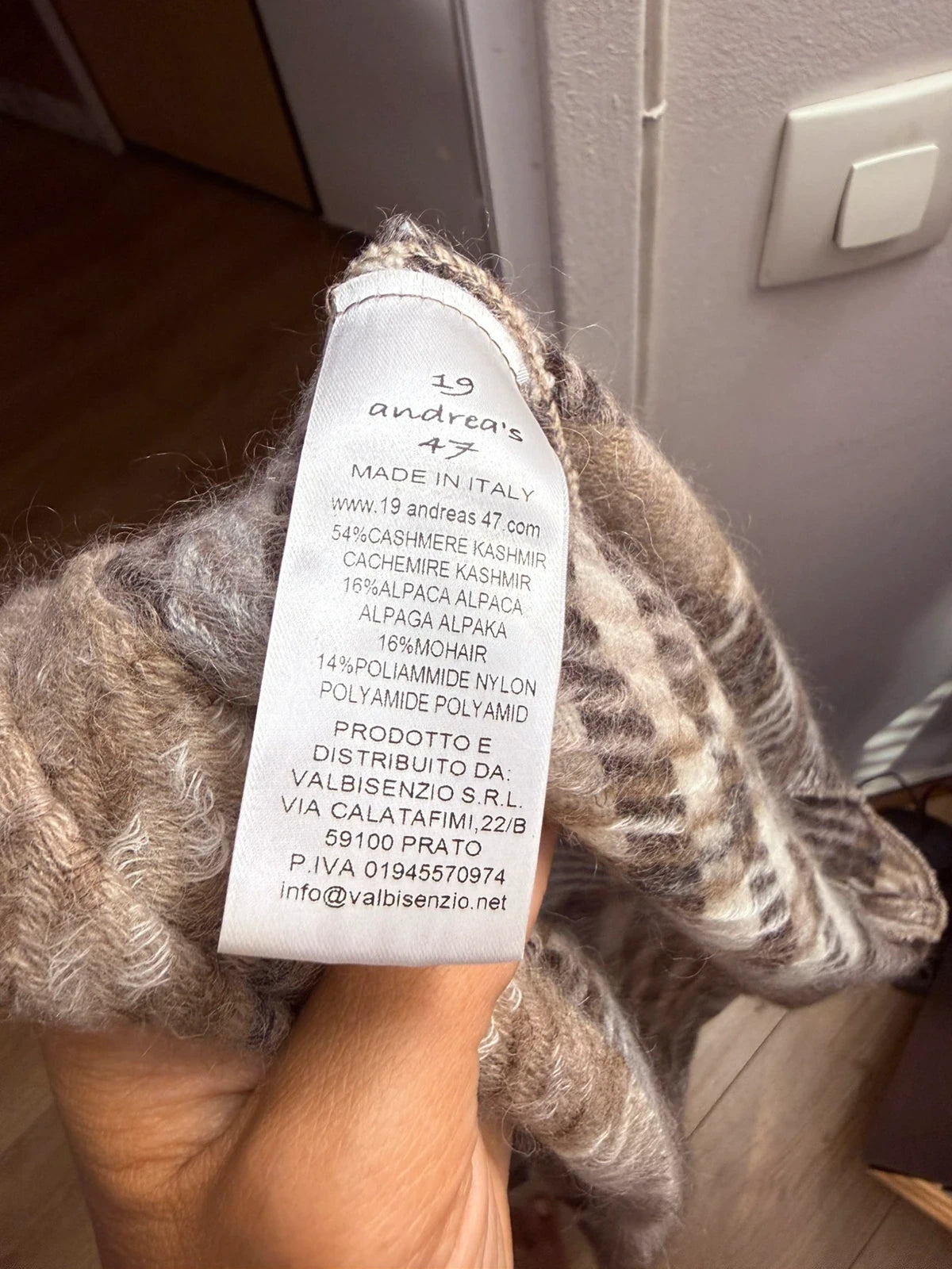19 Andrea's 47 cashmere cardigan - view 4