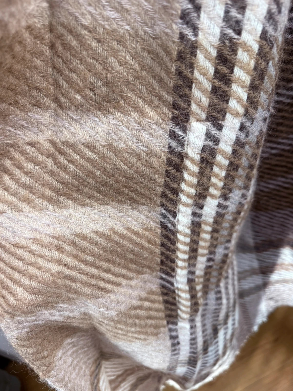 19 Andrea's 47 cashmere cardigan - view 7