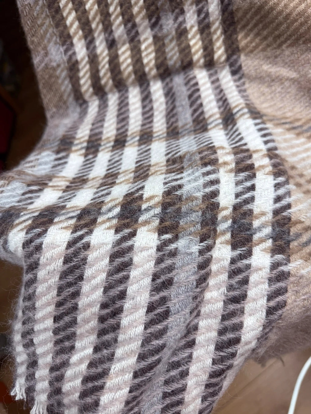 19 Andrea's 47 cashmere cardigan - view 8