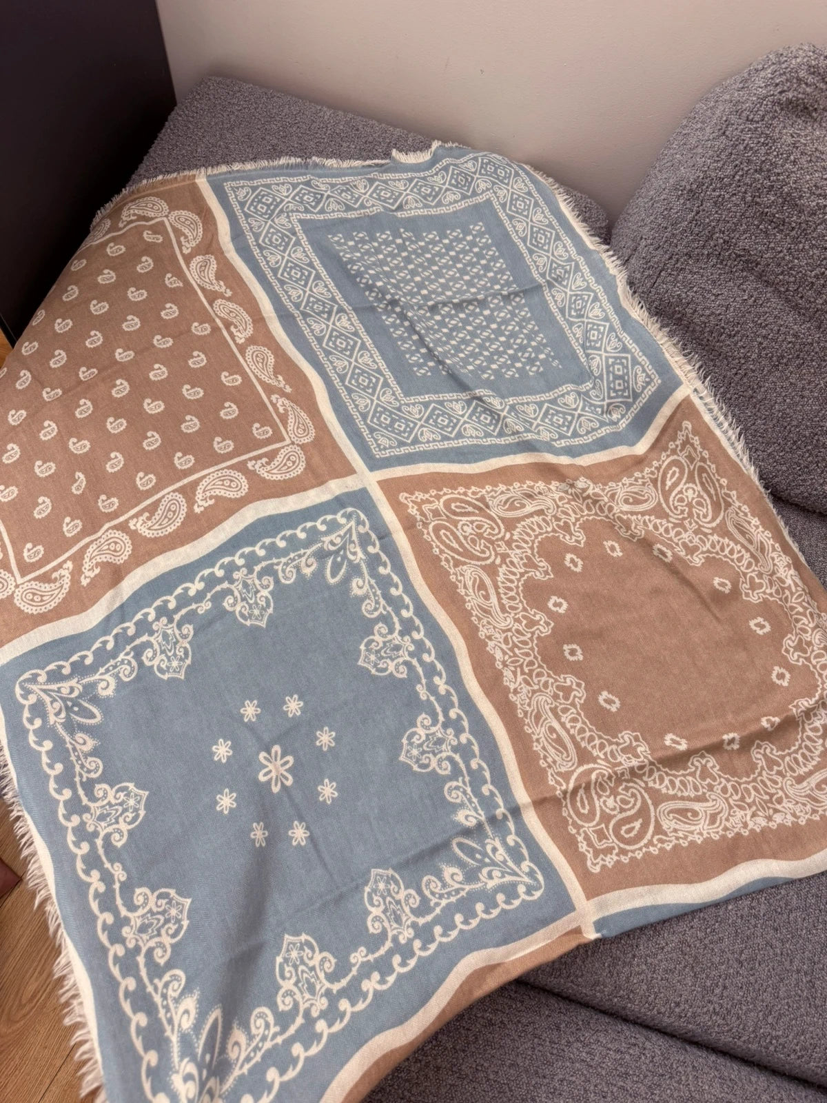 Hemisphere 100% cashmere huge shawl scarf