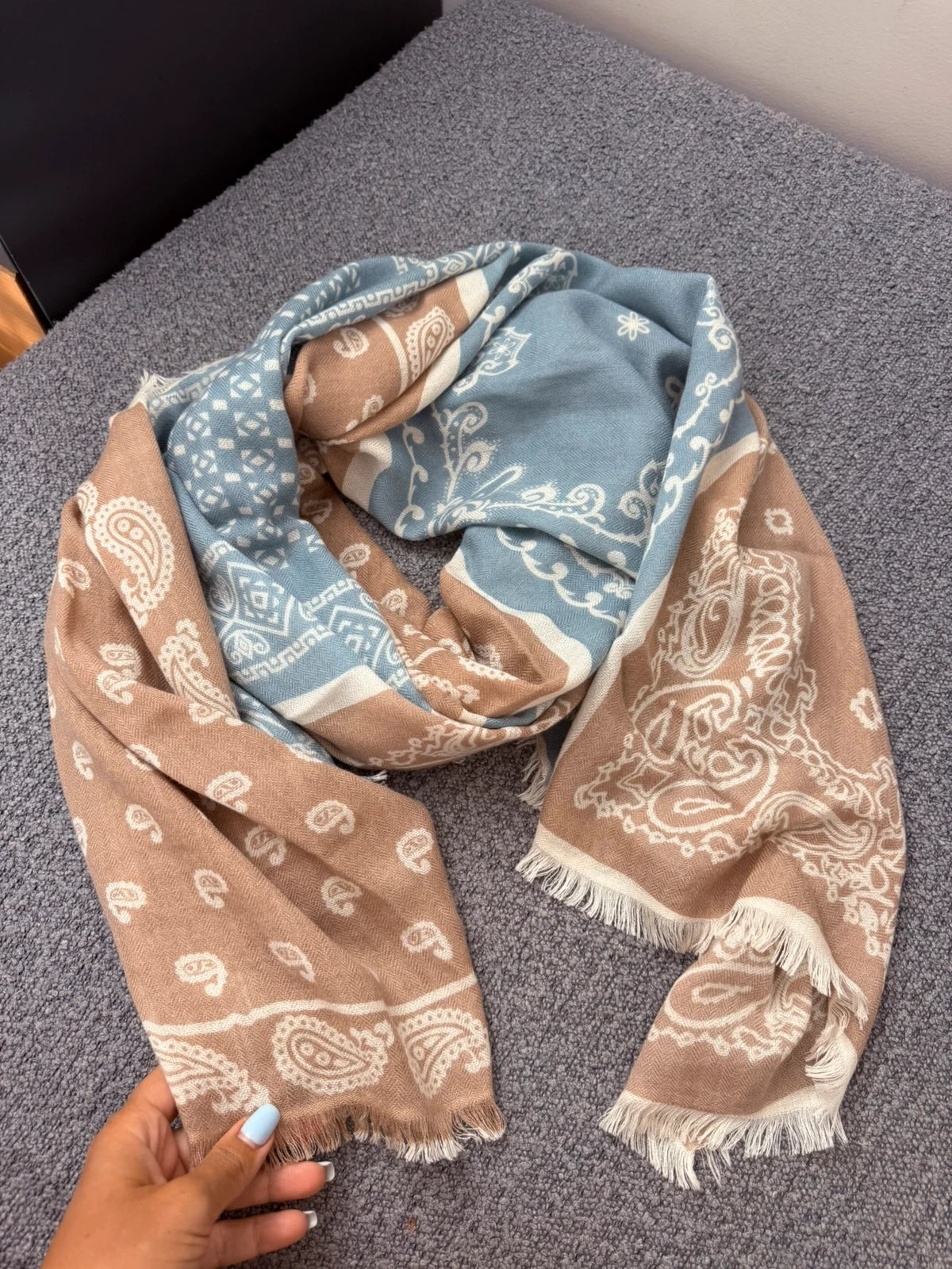 Hemisphere 100% cashmere huge shawl scarf - view 3